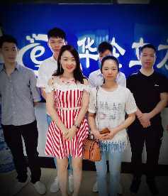 感謝鋁單板行業鄧總和小伙伴們前來公司交流網絡推廣工作，我們定全力以赴，不負使命，幫您把網絡營銷落地。