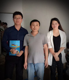 感謝潤滑油行業(yè)何總百般對比后堅決選擇與華企立方合作，我們必牢記使命，盡一切能力幫助企業(yè)網(wǎng)絡(luò)營銷落地，做良心企業(yè)。